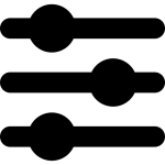 Een houten boot op het water met een serene achtergrond, die de aandacht vestigt op vakmanschap in de pleziervaart.